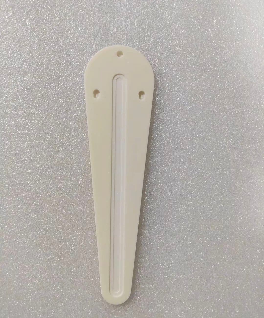 Advanced alumina ceramic component