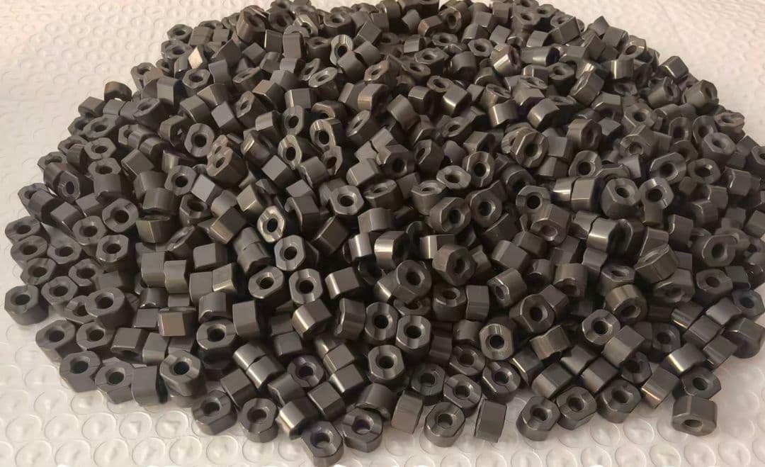Machined silicon nitride ceramic nozzles