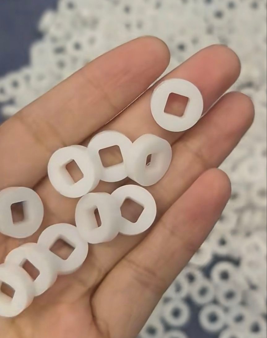 Precision zirconia ceramic cutter plates with machined holes